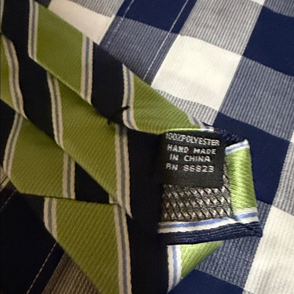 Tommy Hilfiger Shirt & Perry Ellis & Bergamo Ties - Picture 13 of 13